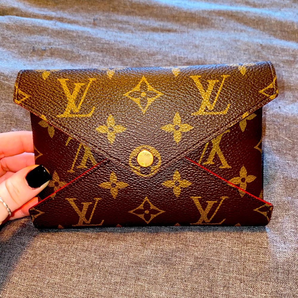❤️ RESERVED TRADE ❤️ LV Kirigami Pochette